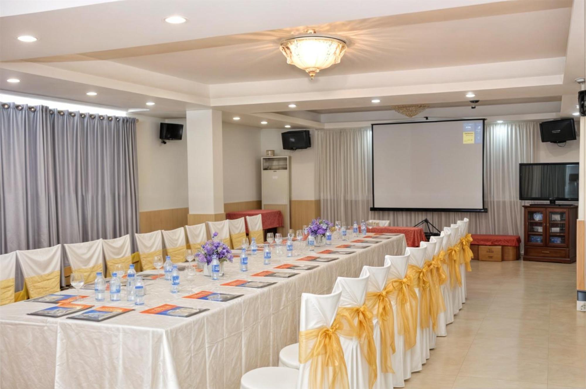 Cct Luxury Hotel Nha Trang Exterior photo